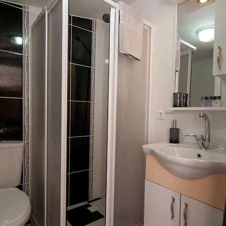 Guest house Kamondo Rooms