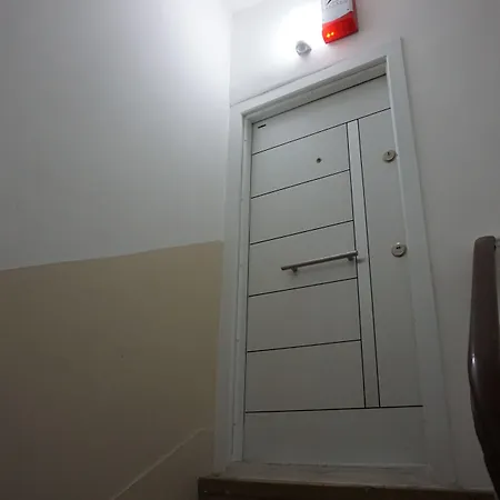 Kamondo Konukevi 2*